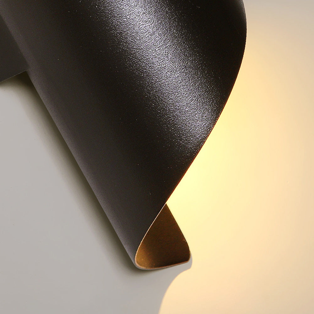 LED Wall Light with Minimalist Aluminum Design