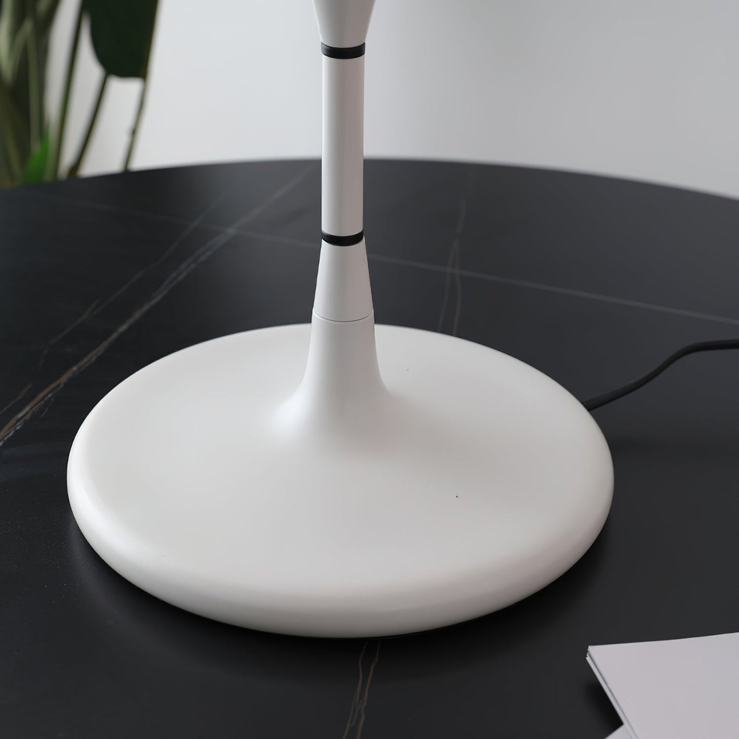 Lumera Retro Table Lamp