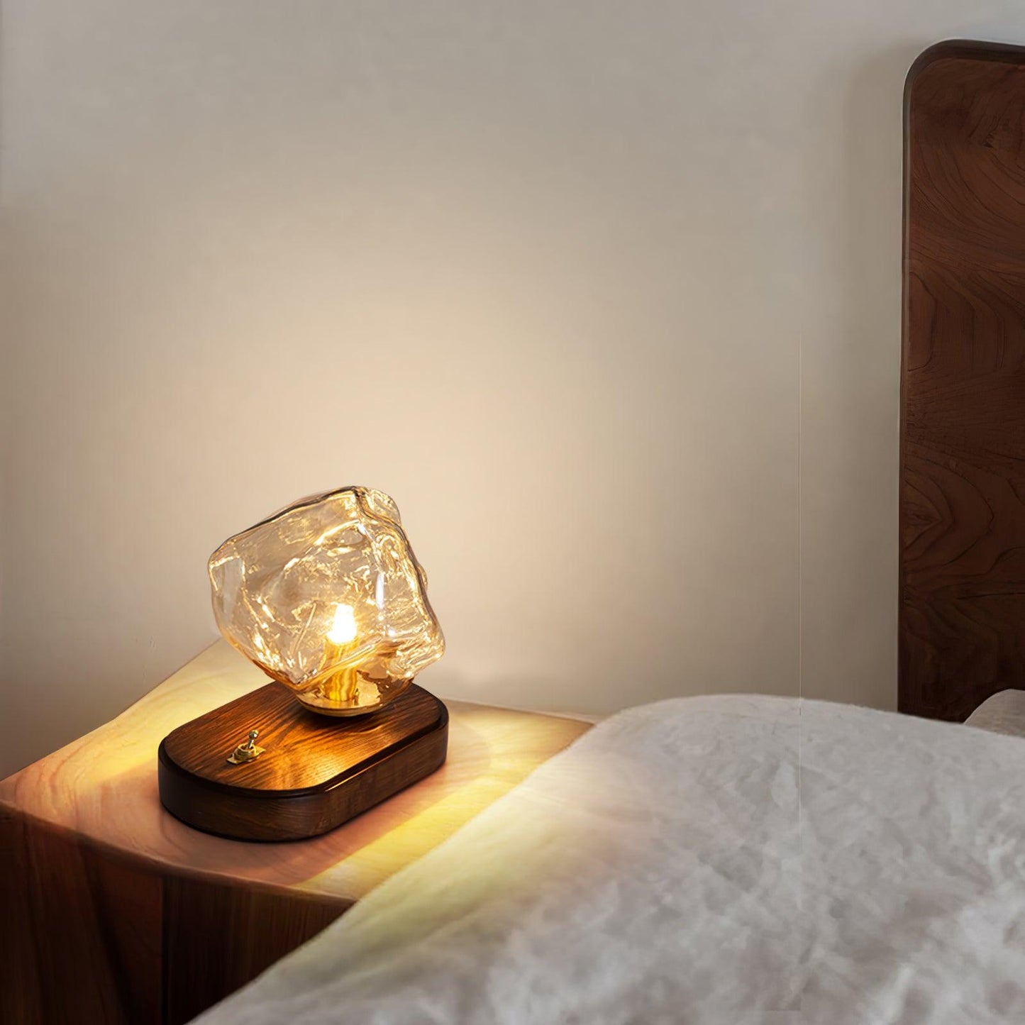 IceGlow™| Elegant Glass Table Lamp with Ambient LED Lighting
