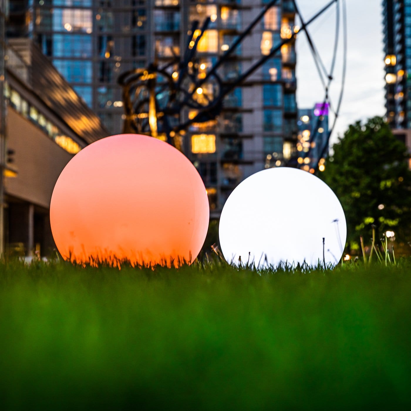 Outdoor LED Garden Light Globe Lamp
