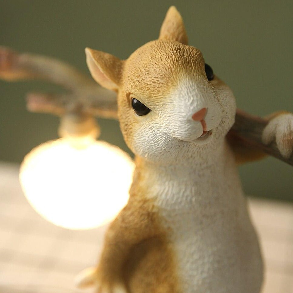 SquirrelGlow™ | Modern Squirrel Table Lamp for Cozy Home Décor