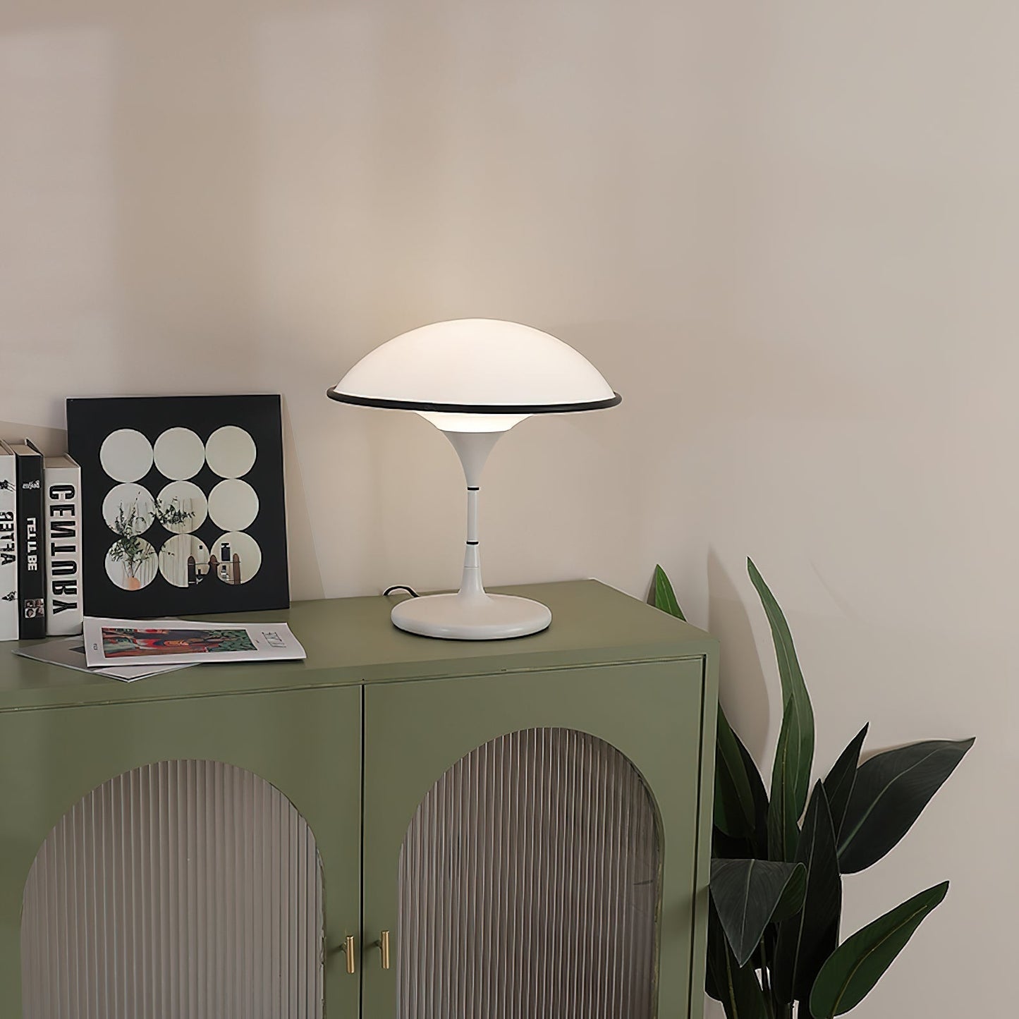 Lumera Retro Table Lamp