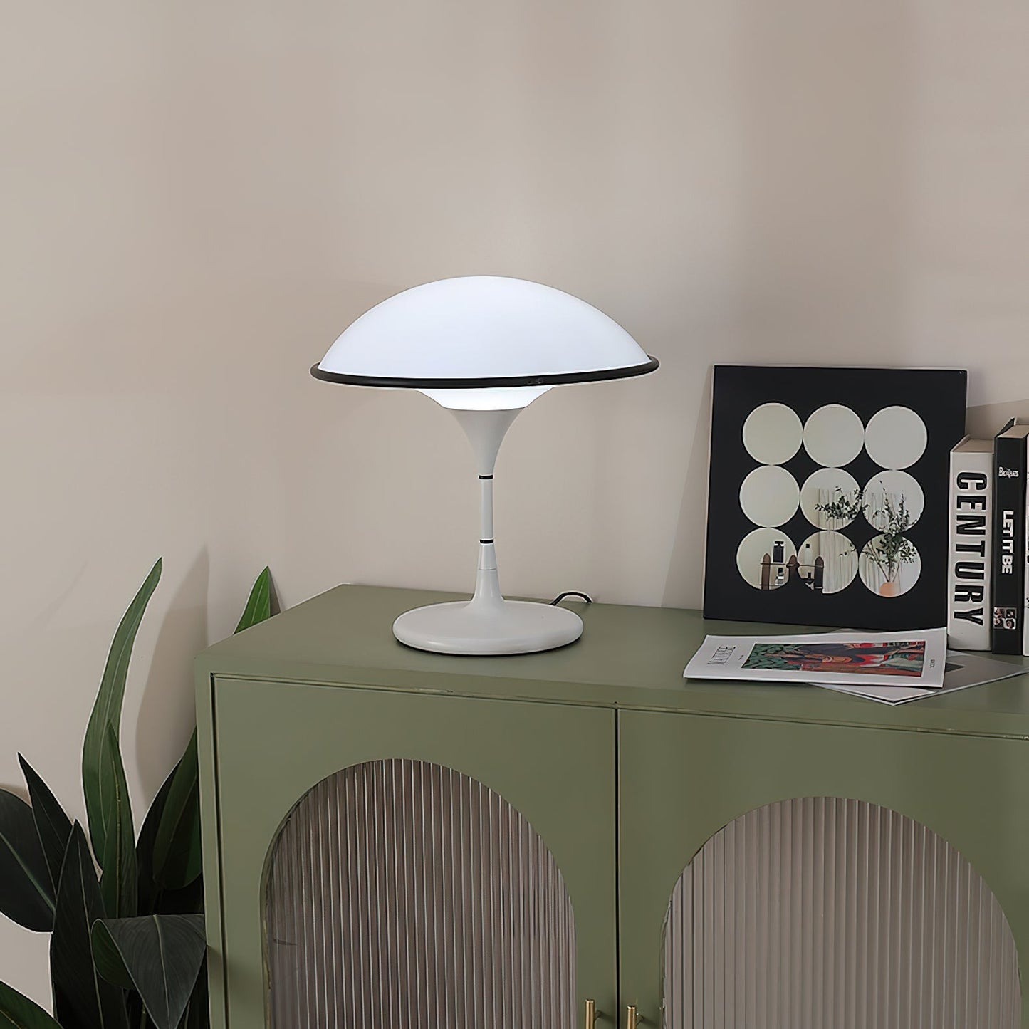 Lumera Retro Table Lamp