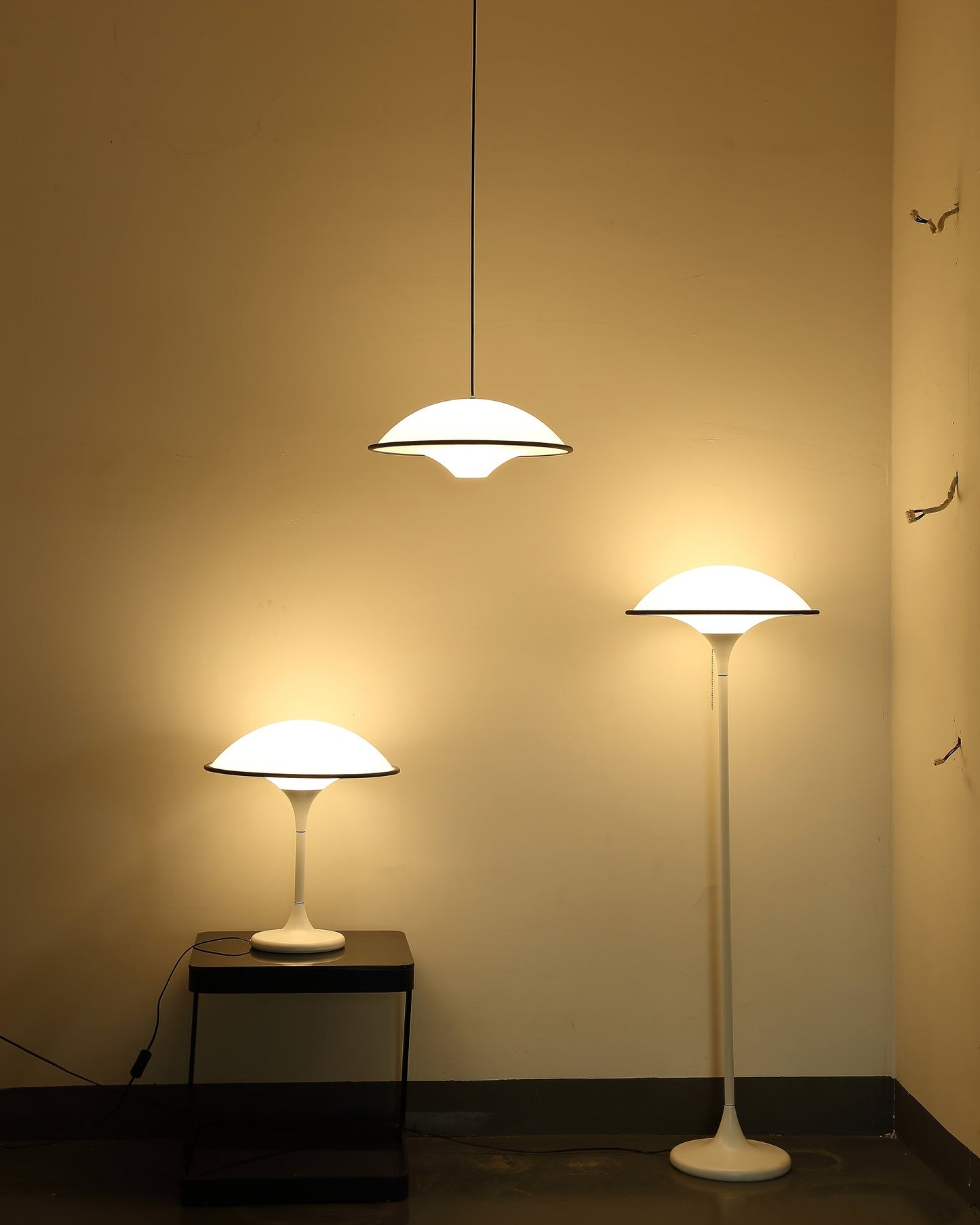 Lumera Retro Table Lamp
