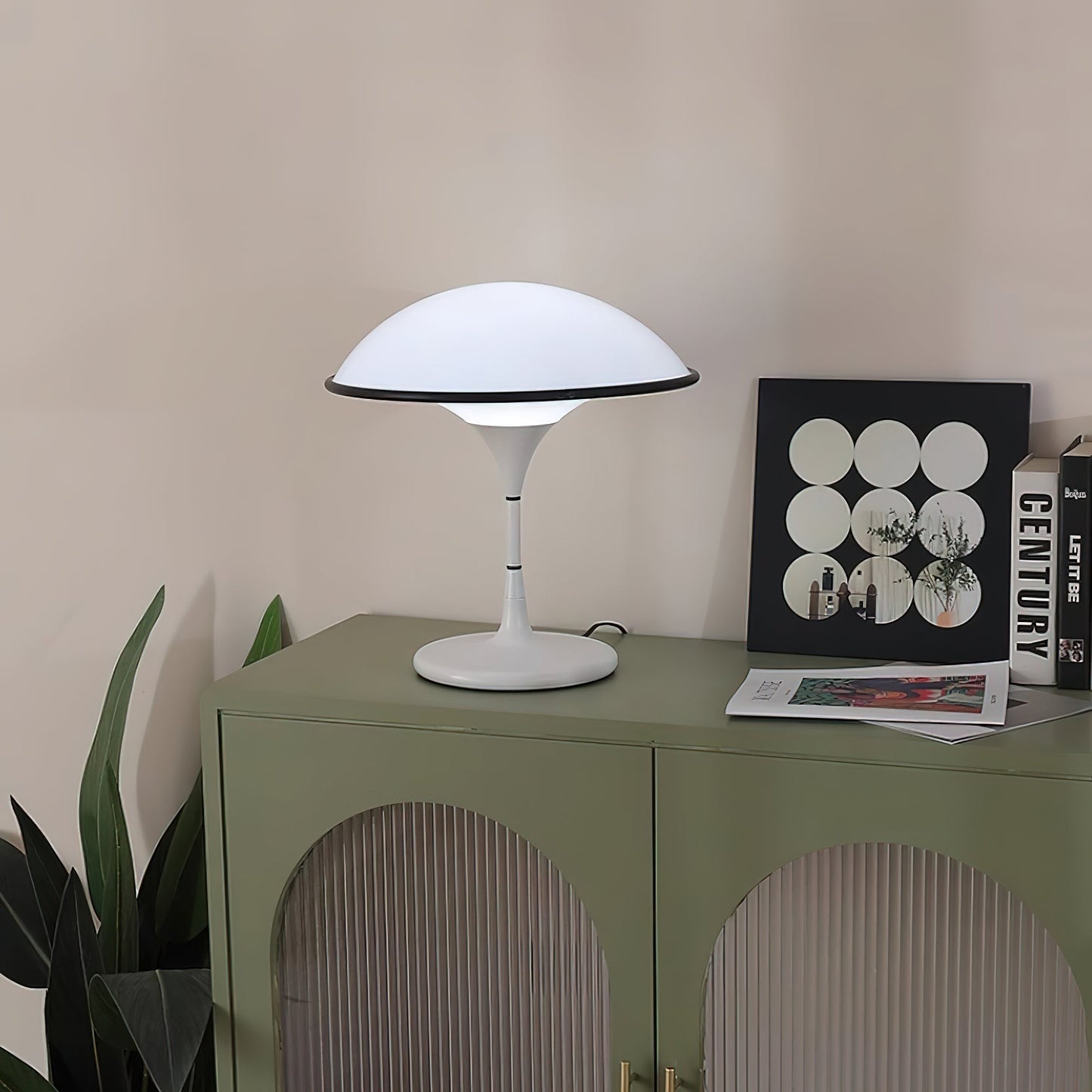 Lumera Retro Table Lamp