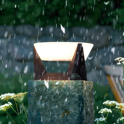 Outdoor Solar LED Garden Light with Iron Frame
